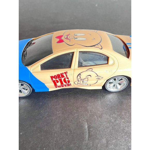 1/24 Porky Pig Power Chrysler Model Car Blue & Tan Graphics Vintage 2000 Super - Picture 1 of 9